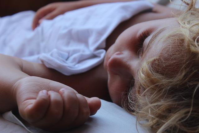 - Proč je důležité dostatečně spát pro úspěšné hubnutí po porodu