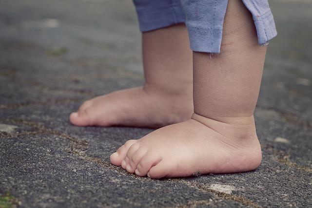 Nový fenomén Barefoot: Jak nám chůze naboso může změnit život